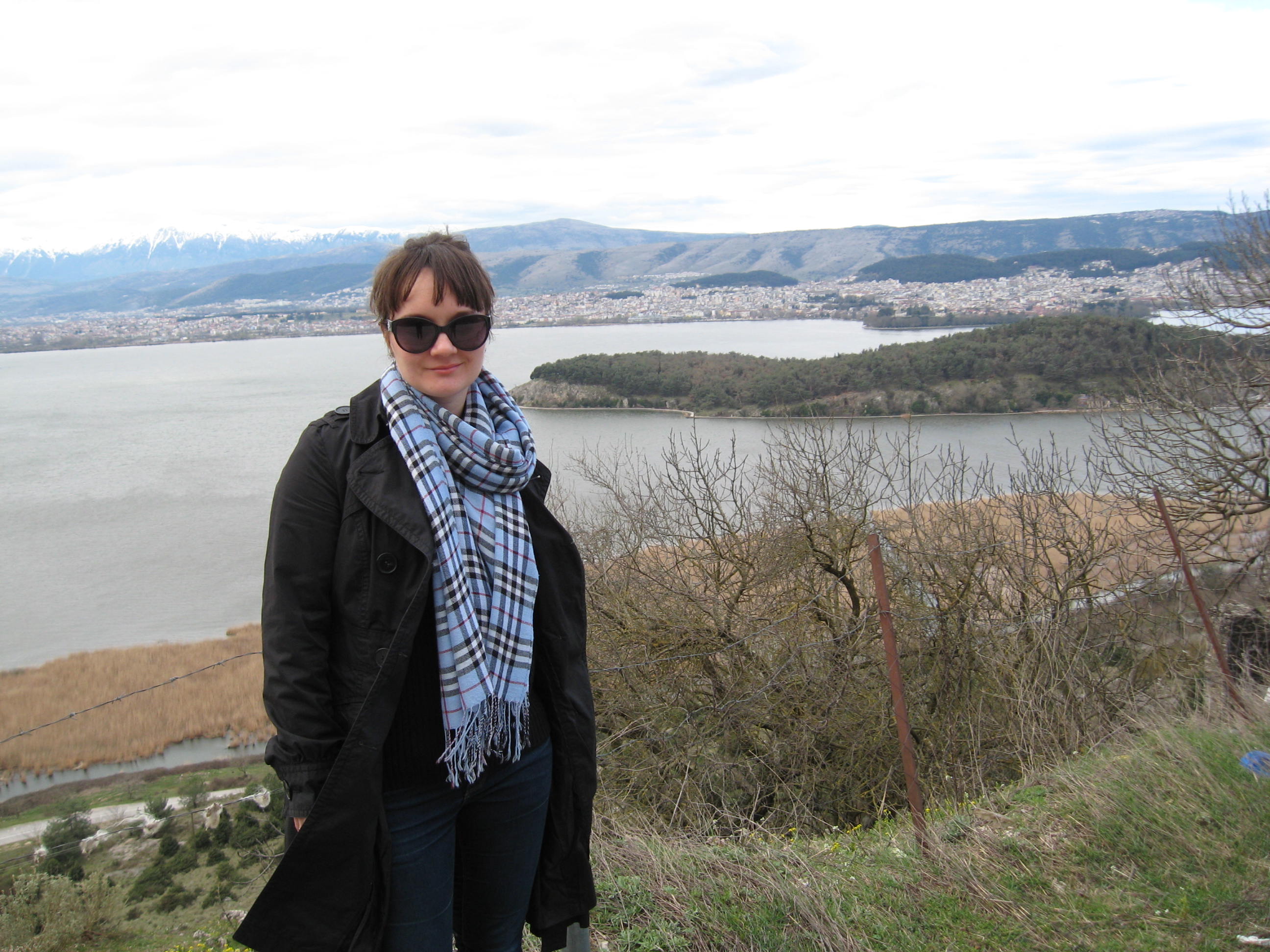 Living the Pamvotis Island behind